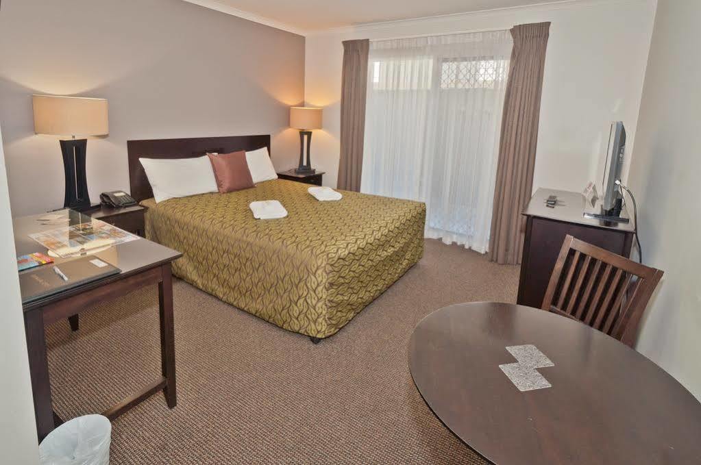 Redcliffe Motor Inn 외부 사진